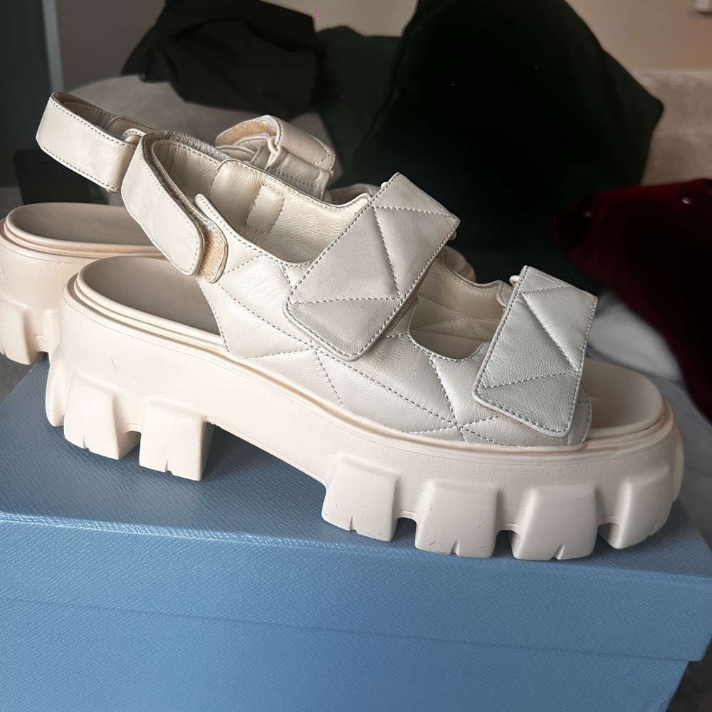 Stylish Cream Platform Sandals
